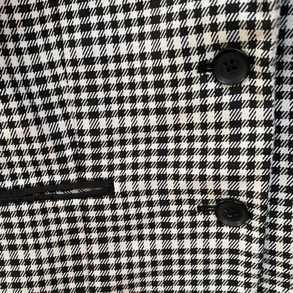 Express Plaid Houndstooth Blazer Cropped
Jacket Size 4 Like New - Picture 2 of 6